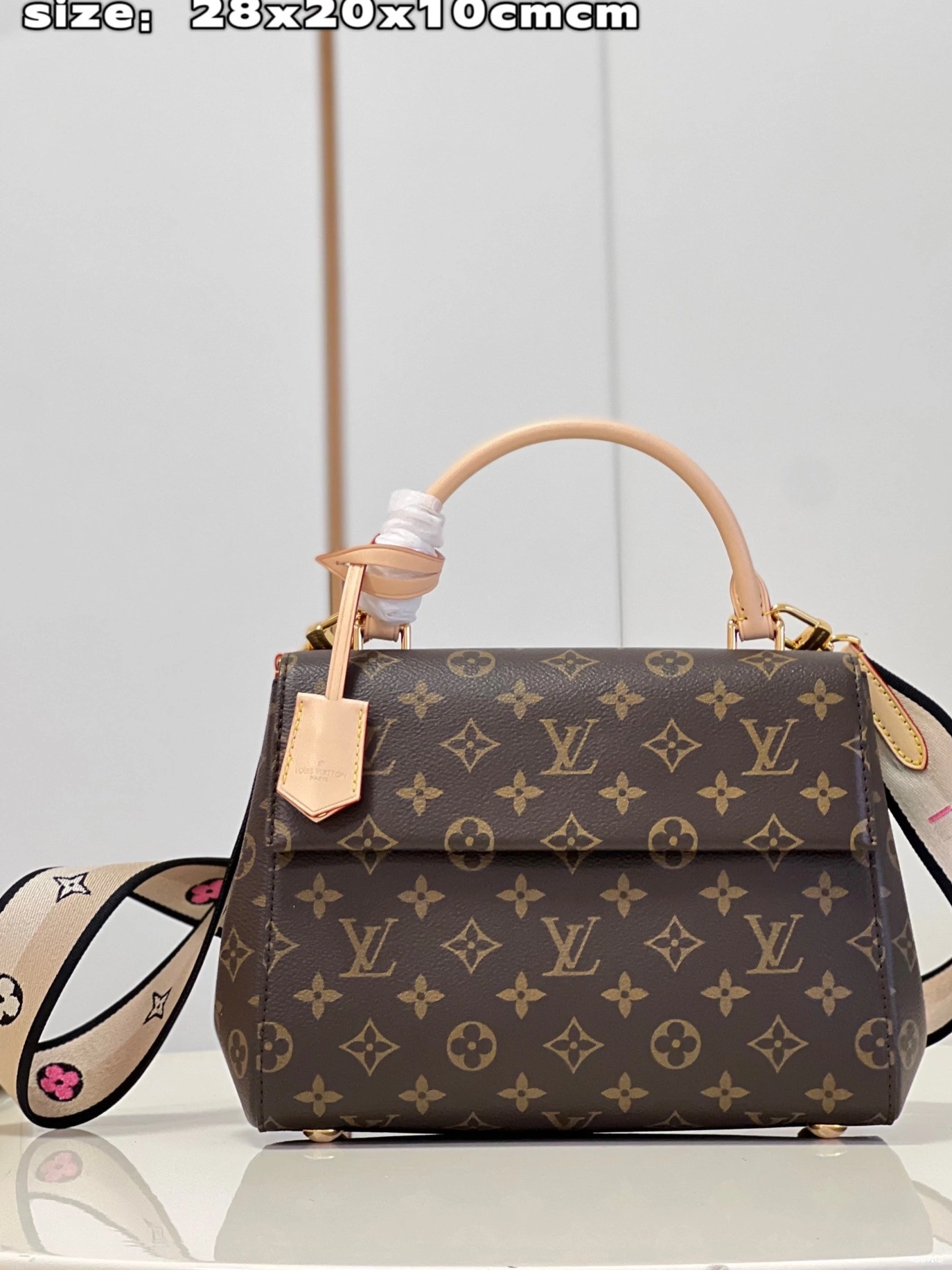 CHANELUNY VUITTON LOUIS BB 0820